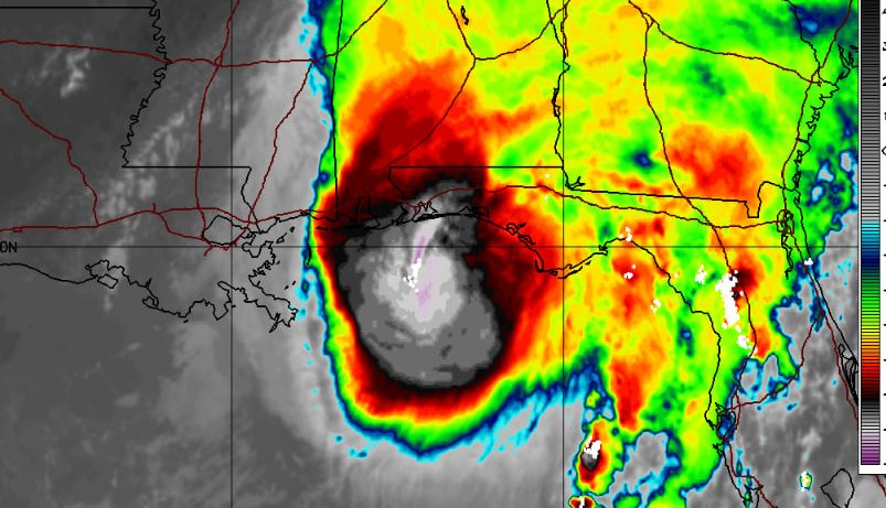 Isaías como huracán mayor con vientos de 190 kph al sur de Mobile la noche del 9 de octubre de 2026